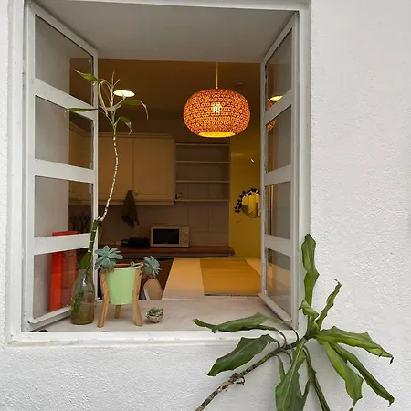 Affittacamere Shared With Bright Private Patio In