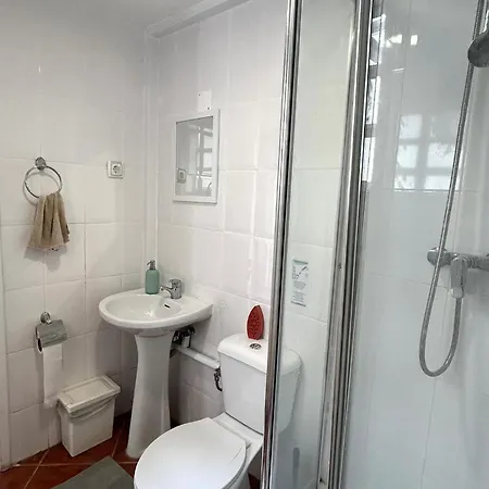 게스트하우스 Shared With Bright Private Patio In