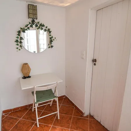 Shared With Bright Private Patio In Affittacamere