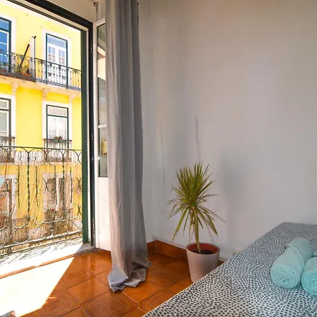 Affittacamere Shared With Bright Private Patio In *